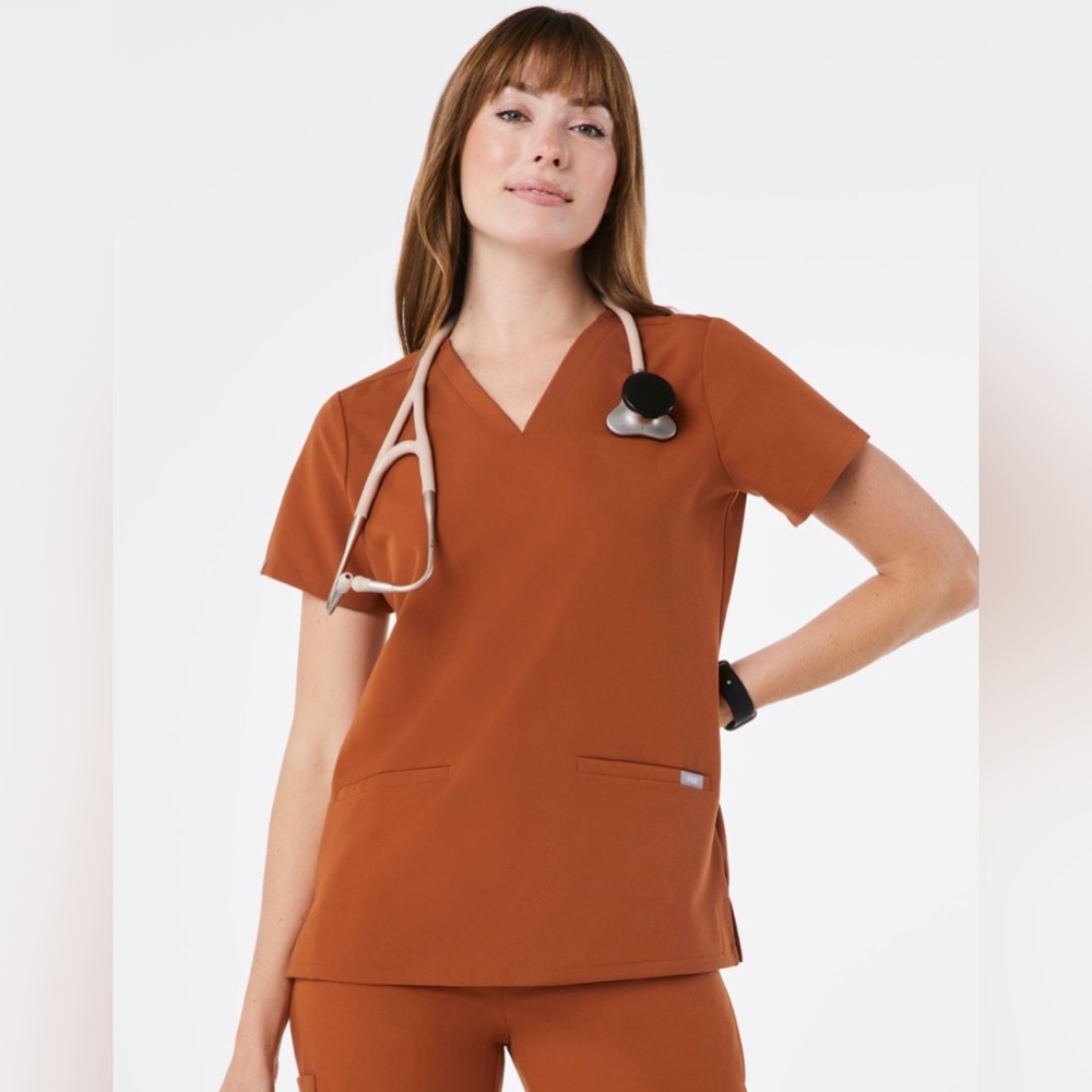 FIGS Casma Scrub Top